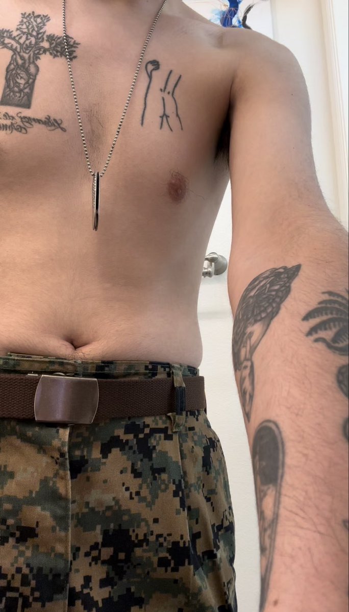 latinboyrocky's tweet photo. Did you know I was in the Military? https://t.co/h2bau63O32 https://t.co/9N7VmMkDCv