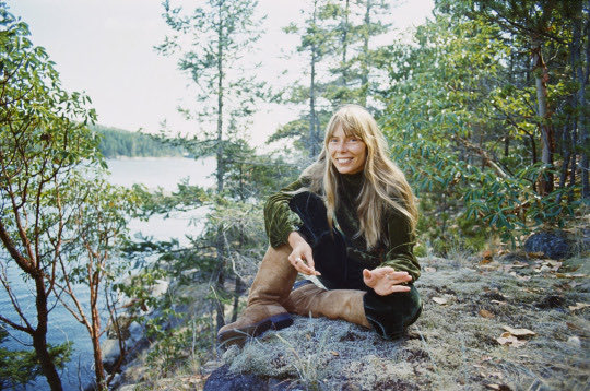 jonimitchell's tweet photo. Who knows where this was taken?

Photo by Joel Bernstein, September 1972 https://t.co/JaIIAXYl3C