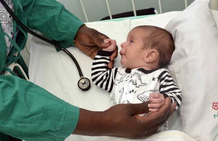 Yulian_SNTCGS's tweet photo. Él #SNTCGS felicita a los pediatras cubanos en su día, profesionales empeñados en salvar la vida de los infantes. @Colina_CTCuba @Cuba_CTC https://t.co/YTf9AgrCMS