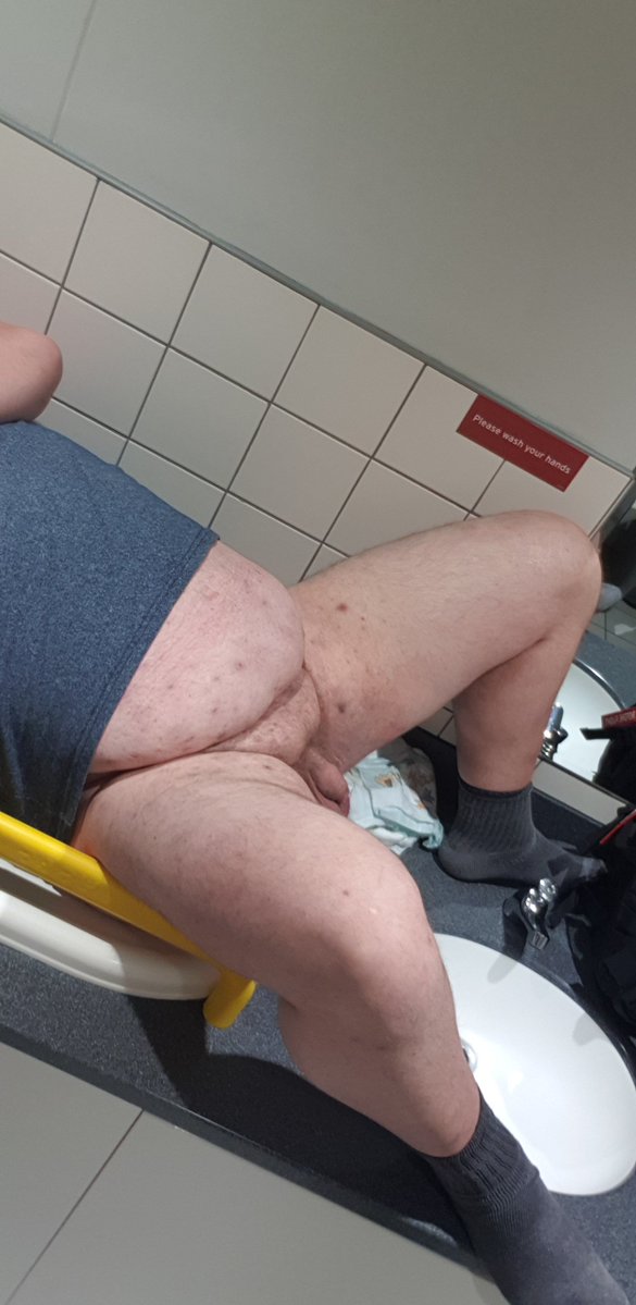 BabyAndyUK's tweet photo. Felt so little having a daddy change my dirty bum bum in a Sainsbury's baby room.  He kept telling me that I wasn't a man, as I'm obviously a big baby who needs a man to clean my baby tinkle up, and get rid of all the nasty wee wees.

#abdl #abdluk #abdlmanchester #ageplay https://t.co/URJQLCslEt