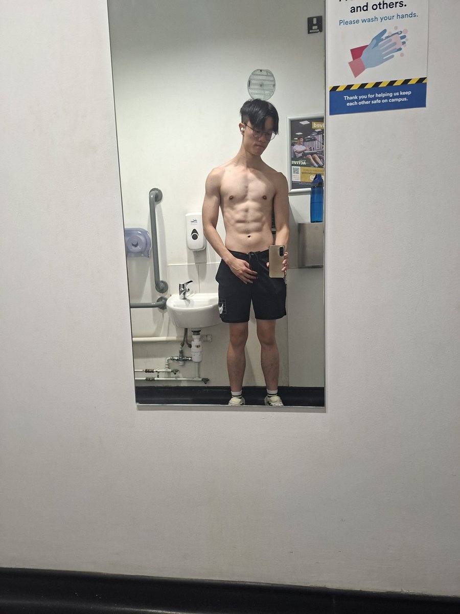aacuteboy's tweet photo. An ugly man is looking to meet new people and make some friends. I tend to have a thing for British white guys
#ukgay #gayuk
#nottinghamgay https://t.co/IHDItB420R