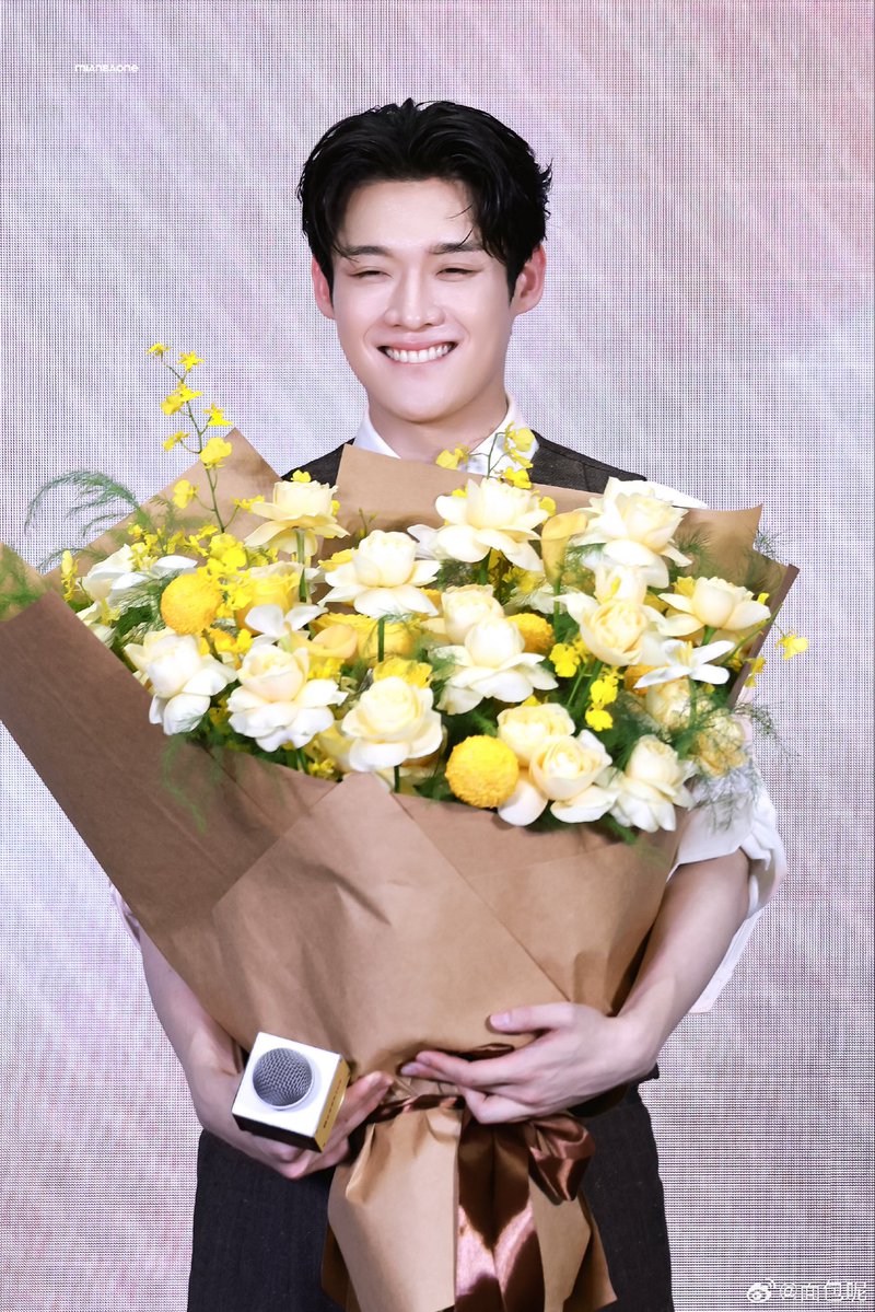 ppyao2's tweet photo. Can't wait to see all the stunning moments he will show us at Paris Fashion Week!😽🩵ദ്ദി(˶>𖥦<˶)✧

WELCOME KIM YOON SIK TO PARIS

#YOONSIKPFWSS27
#KIMYOONSIKINPARIS https://t.co/faLnVuszAk