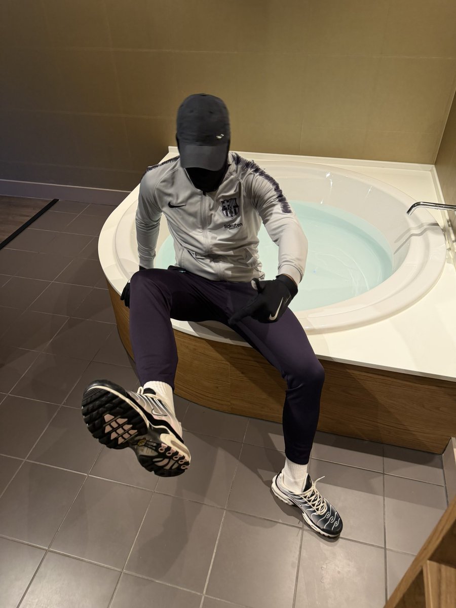 jackhunterwet's tweet photo. Watch me get wet and hard on https://t.co/WRrC9ZWLIM https://t.co/jF76DLrn0p
