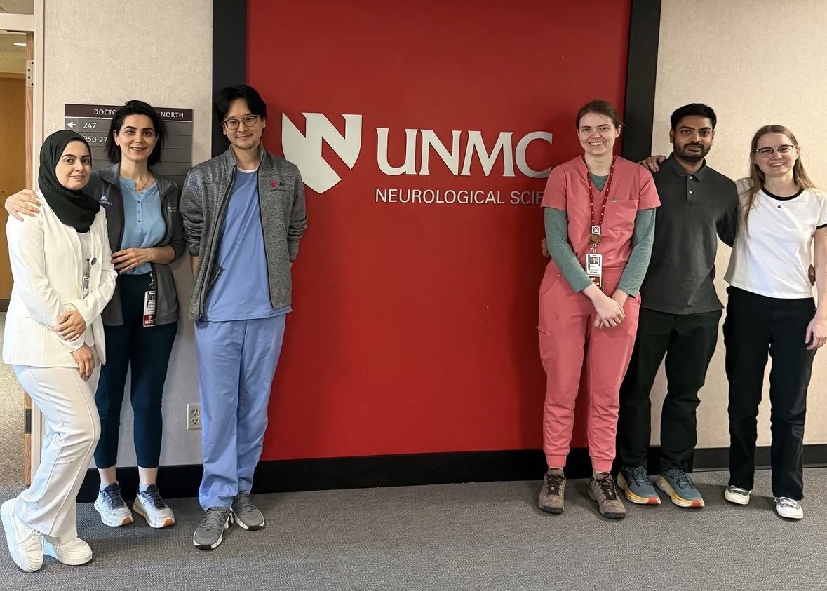 NeurologyUNMC's tweet photo. Meet our PGY-3 residents from the Class of 2028!They’re stepping into a new chapter as senior residents! From growing as clinicians to guiding and supporting the next generation of residents. https://t.co/0O6iM0W6in