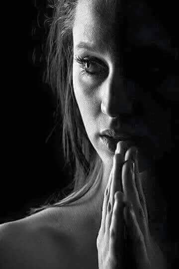 bla_ckyo's tweet photo. ثم ماذا...

 أن اسوأ  ما في العلاقات الإنسانية 

   الاستغلال ثم الاستغفال 
     ثم الاستغناء ..ثم نكران الجميل ....🖤

  غريب ..كيف يُظهر الشخص عكس ما يشعر 
  كيف للمشاعر أن تُستغل 
  وكيف الاحساس أن يُستهان به 
   ثم ...تُترگ علي رف الاستغناء ....🖤
  #غريب 
#ولگن ...🍃 https://t.co/BKH81eS2G2