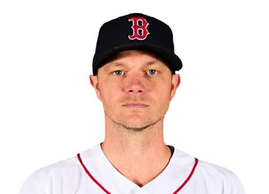 Bostonlagerr's tweet photo. Tonight the city’s dream rests on one man’s shoulders #weride #dirtywater https://t.co/VtBFnb5jAr