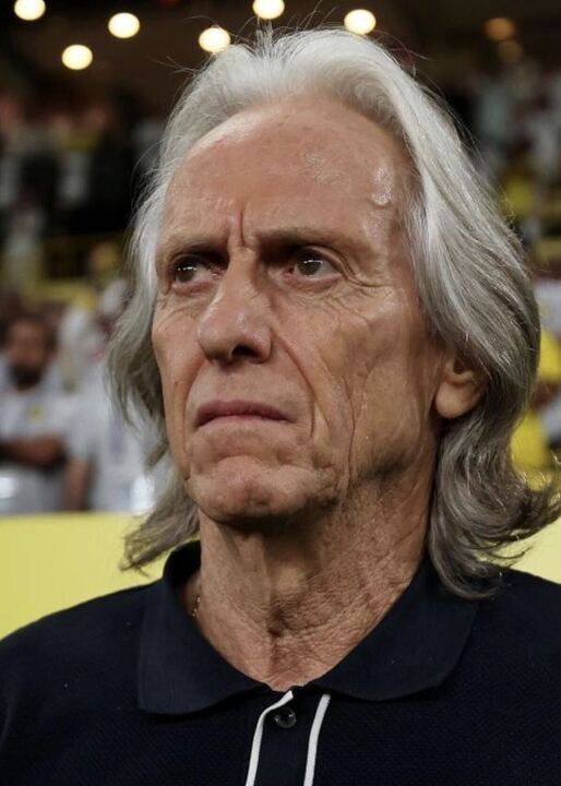 PolymarketFC's tweet photo. 🚨BREAKING: Jorge Jesus WILL NOT let Cristiano Ronaldo DICTATE his ideas as coach:

“The way I was reading the game (against Norway), he didn’t come on. Because it’s not Cristiano, just like it will never be any player that will change my ideas as the coach. Never! 

Not him, not anyone in football. Not him, not anyone, not any president. Never! Zero!”