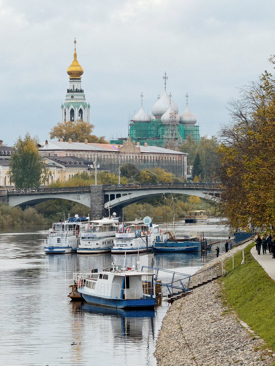 FlyerUnderFire's tweet photo. Vologda autumn and reznoy palisad aesthetic. 🍂 https://t.co/bQI0MF6636