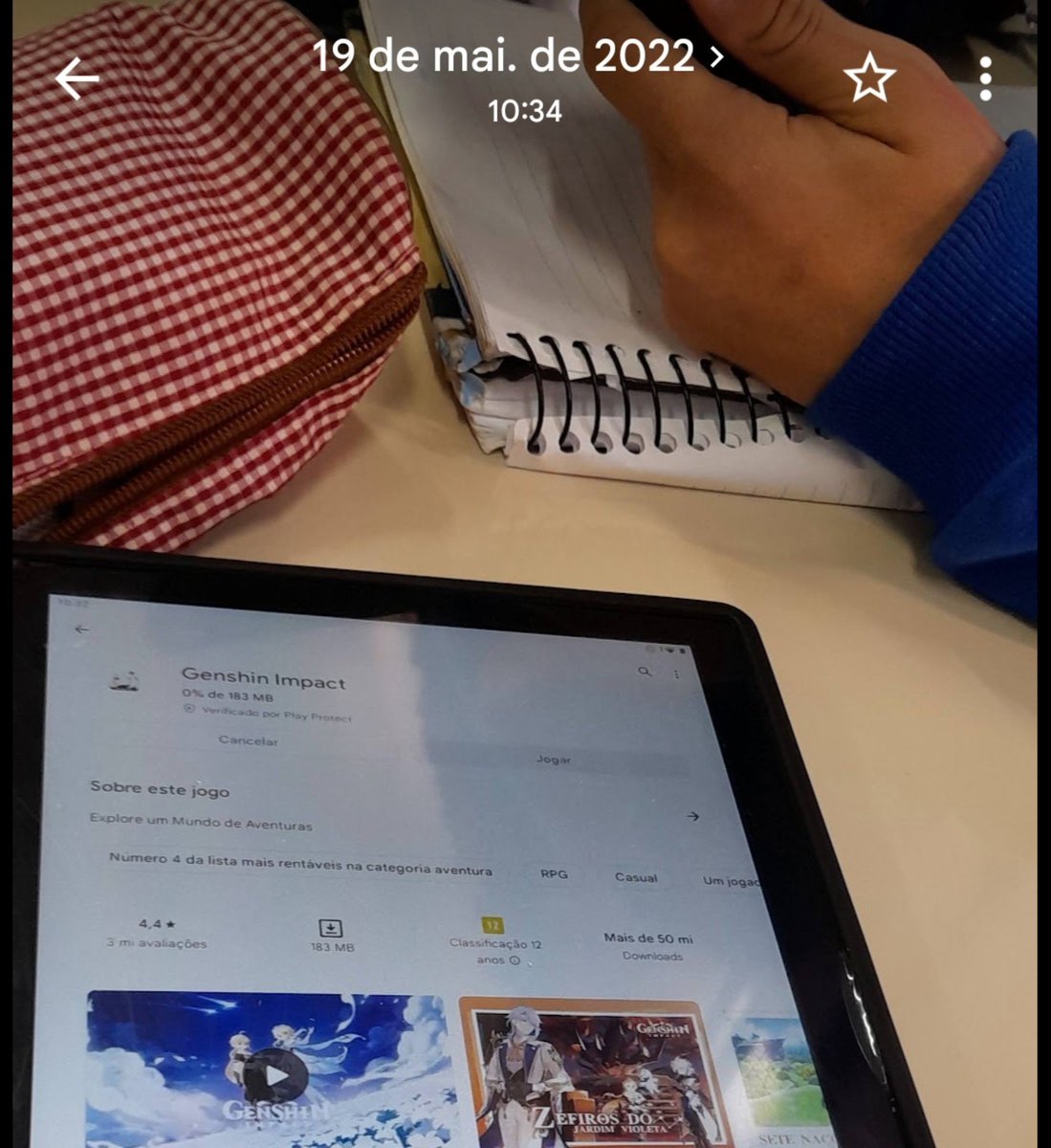 vesn1ca's tweet photo. 2022 e eu baixando genshin no tablet da escola ai que saudades https://t.co/9RRRU10enA
