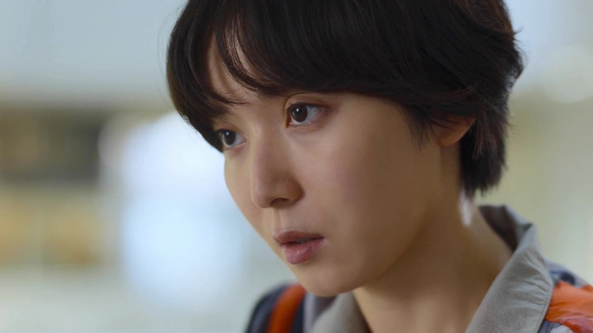 TinTonTheater's tweet photo. ドラマ『#ダウンタイム』第6話。
妙子の死や、再び炎上させられた件、
妙子の口座に1億円あったことなど、
文の周りでいろんなことが起きて忙しかったのはわかるんだけどさ、
佐緒里のことを完全に忘れていたのは許せんな～。
「最後まで面倒みるなんて、なんで信用させたんだよ！」
佐緒里が怒るのも当然だわ。
文がすっぽかしたせいで、佐緒里が息子と会えなかったのが悲しかった。

文の本当の父親って新なの？
妙子が亡くなったタイミングで新キャラくると思ったんだけど違ったか～。

姫乃木ましろこと善子がちょこっと出ていたけど、
結局、オーディションに受かってブレイクしたのか？
善子とひなののエピソードが見たいわ～。