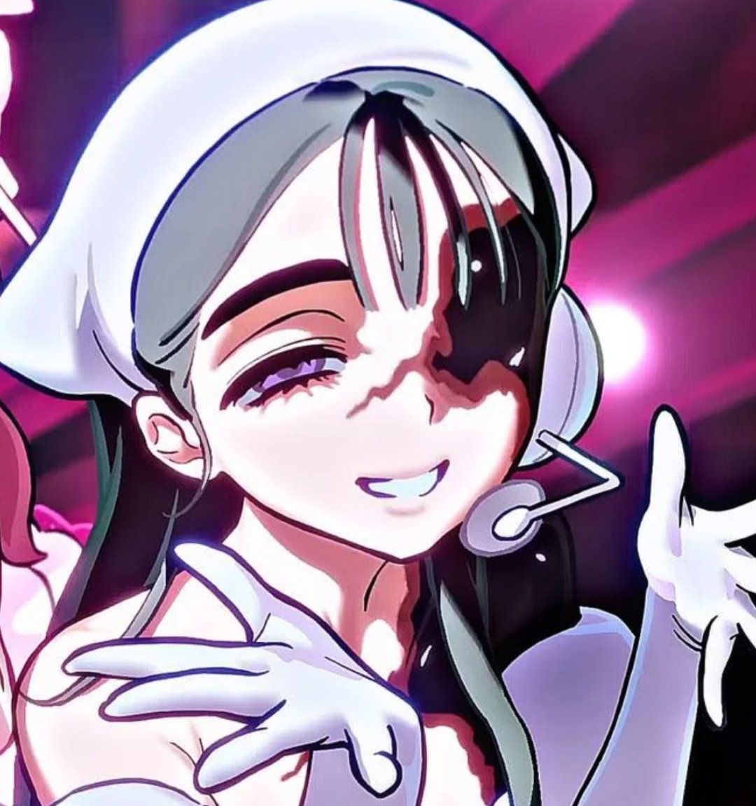 fallenofstars's tweet photo. GUYS IDK WHO TO BE FOR HALLOWEEN IM CHOOSING BLACK HAIR CHATAERS SINCE I HAVE BLACK HAIR IDK WHO TO DO PLS HELP MEH https://t.co/jdK58btAHG