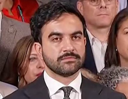 MrX_CHAt__'s tweet photo. Anyone else just absolutely despise this dead-eyed Communist? https://t.co/wXFUuaaHB9