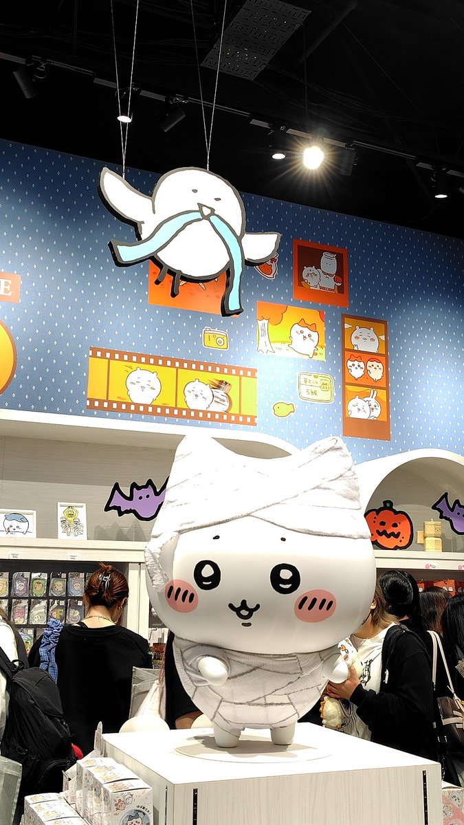 u0oadf's tweet photo. ちいかわパー��
色々な思いの中行って来ました。
グリーティングはちいちゃん、うさぎ。会えて嬉しくてありがとう。スタッフさん達の笑顔、仮装した4人も可愛かったです。 https://t.co/8CF3qOkZDu