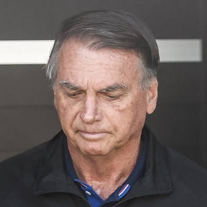 meioindep's tweet photo. 🚨ABSURDO: Alexandre autoriza ex-delegado investigado no caso Marielle a sair para votar; Bolsonaro não poderá votar https://t.co/l0ZzKvbkGg