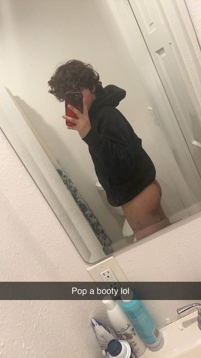 neuot_ic's tweet photo. Sent my crush a booty pic 😏 #gay #gaycruissîg #grindr #CHUDAİ #nsfw https://t.co/m29CL0QbFz