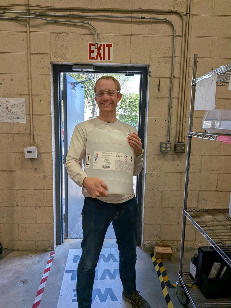CJHandmer's tweet photo. Another methanol batch with a flawless Certificate of Analysis, about to ship to a happy customer. https://t.co/Dd3heV8hpD