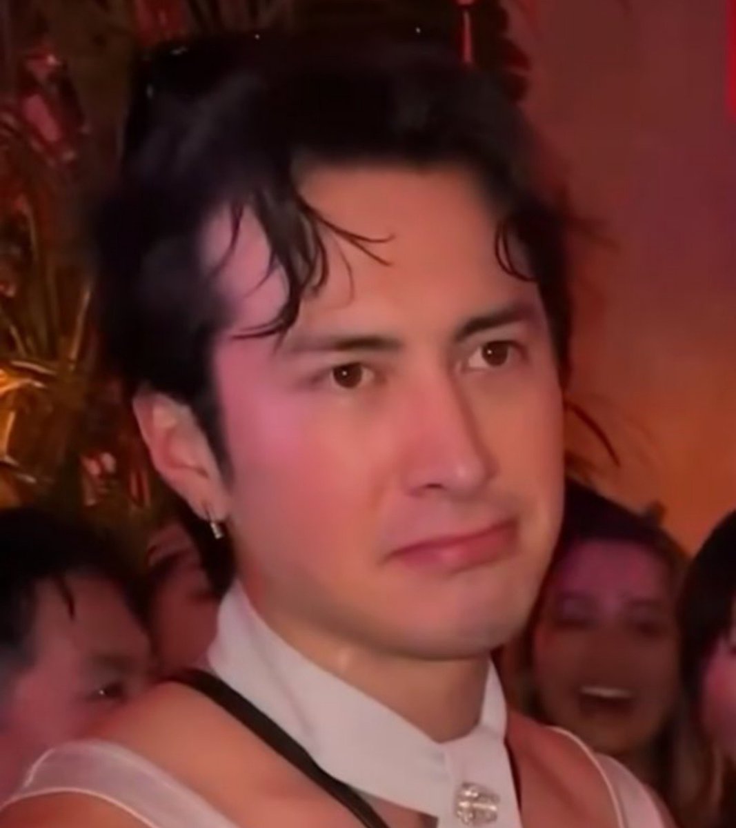 thehudprint's tweet photo. when he makes this face you know someone just complimented him https://t.co/7Yf0ZKAsZW