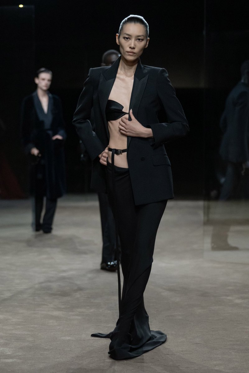 liuwenwl's tweet photo. 261001 @TOMFORD SS27 #LiuWen #刘文 https://t.co/MIF092wW8k