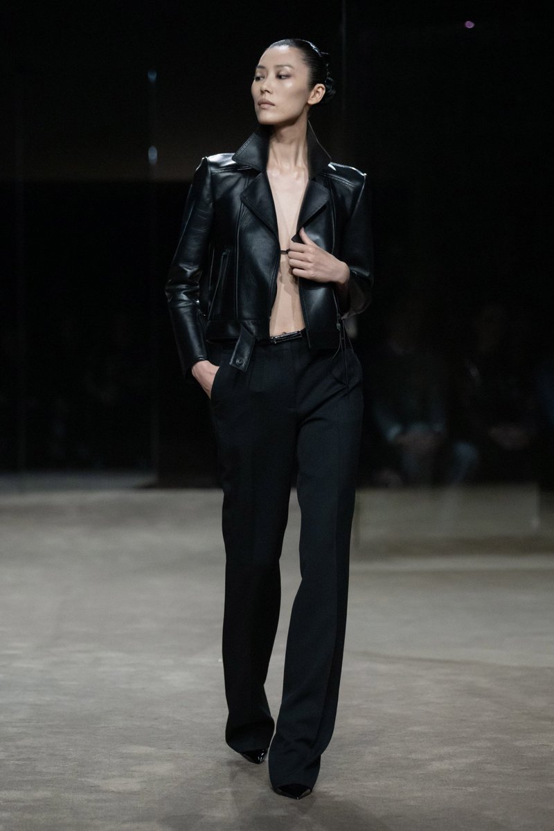liuwenwl's tweet photo. 261001 @TOMFORD SS27 #LiuWen #刘文 https://t.co/MIF092wW8k