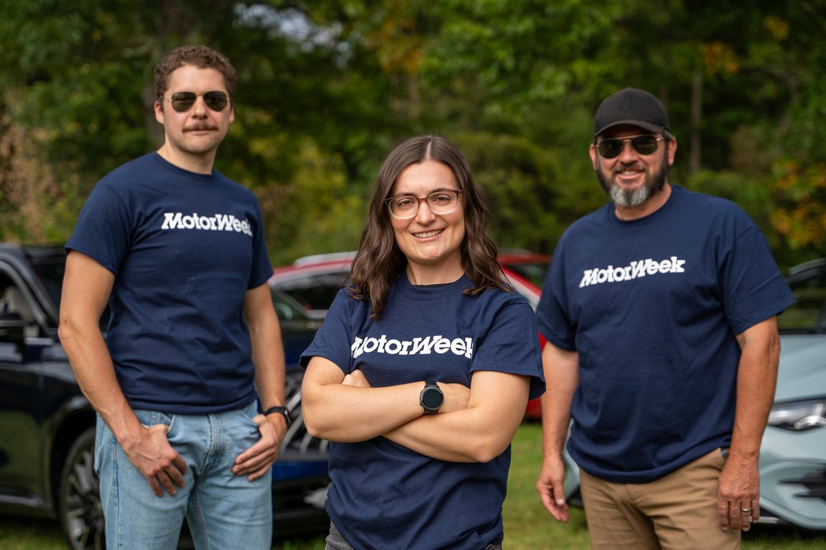 MotorWeek's tweet photo. You asked and we listened! More MotorWeek merch is now available for purchase!

✨ For the first time ever, you can watch a Retro Review marathon wearing your very own classic tee printed with the original MotorWeek logo from 1981! 📺

🚗  Plus a limited supply of signed John Davis license plates are back in stock! 🖊️

🚨  And for those who have always wanted their own MotorWeek vanity plate, unsigned plates are available! 🚦

SHOP HERE: https://t.co/d0Iqgwk0D4