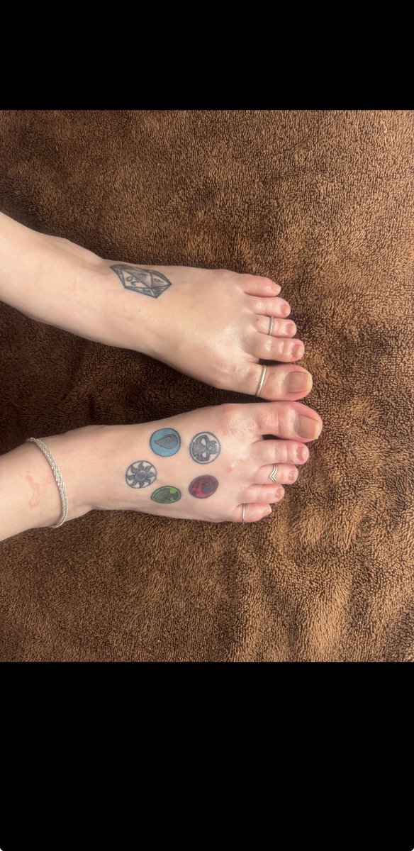kent25214's tweet photo. OMG!!🤤 love some natural toes😩
@LillyRedsole https://t.co/Ndjmzd2Z7l