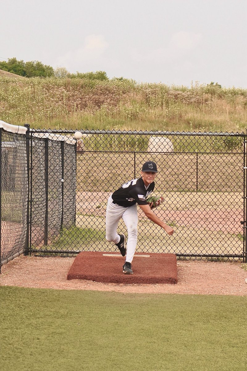 k47645254's tweet photo. 2027’ #Uncommited RHP (Lyons, IL)
looking for a future home!

#️⃣ 630-670-1918
✉️ danielkoziol35@gmail.com

@pbtscouting @PB_Uncommitted @BUncommitted @UncommittedUsa @PG_Uncommitted @Coach_Larry_PG @Primetime_HQ @coachdrew94 

Film Below ⬇️ https://t.co/ks2uq26ug9