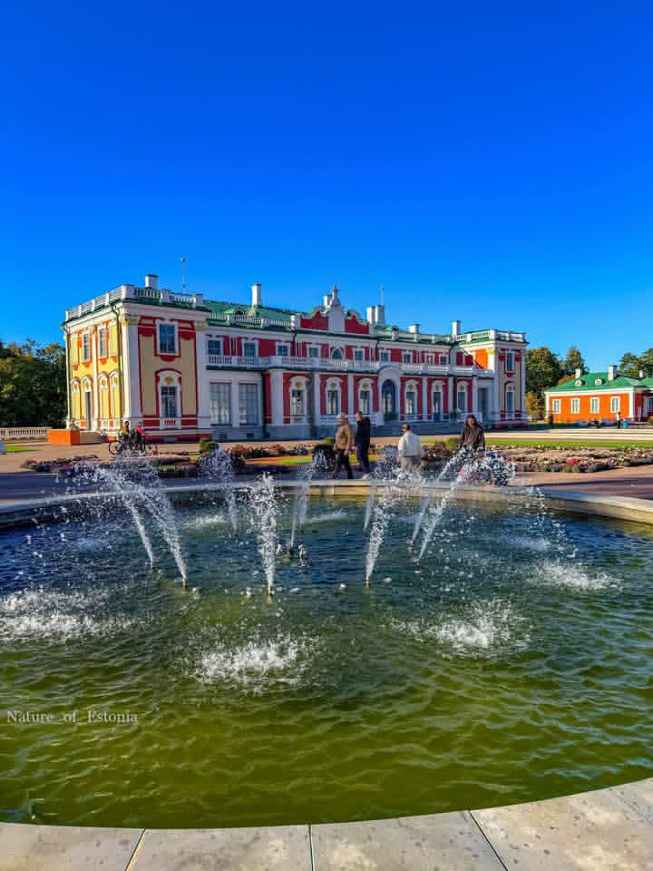 WorldCityX's tweet photo. Kadriorg Palace and Garden 🏰🍁 https://t.co/jSn92dPwNx
