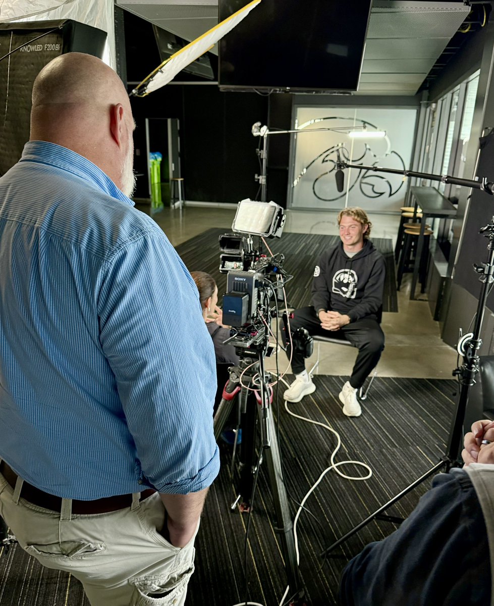 BigWeitz's tweet photo. Full day of @HawkeyeFootball interviews with @CollegeGameDay. All 👀 on Iowa City this week. 🏈 https://t.co/wzIruDtrDf
