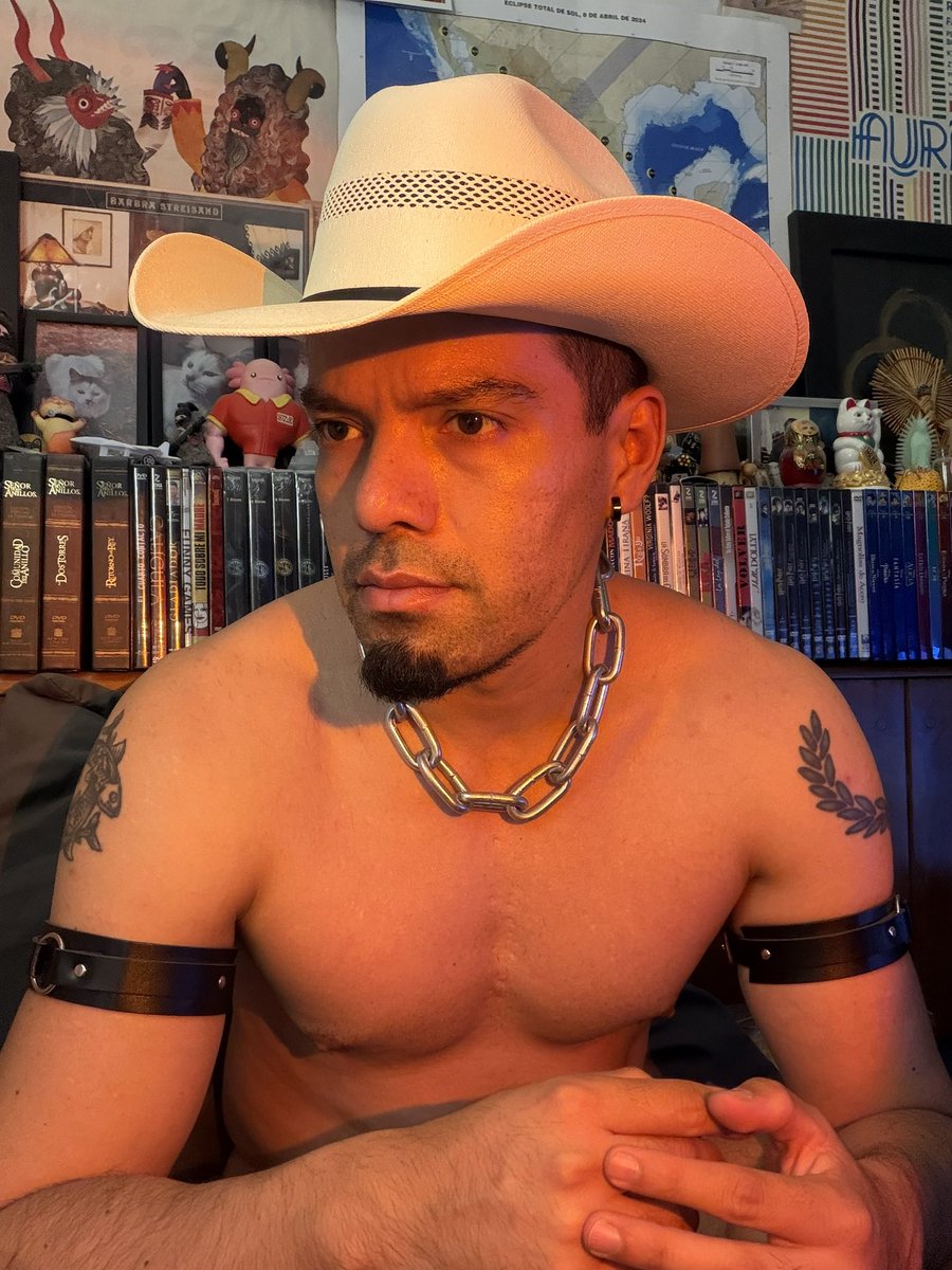 Dylan_tresx's tweet photo. La cara // como la chupa 👅🍆 https://t.co/pyR4vzIOKt