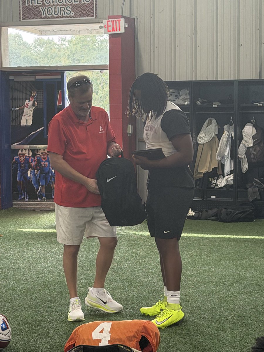 ParkviewLr's tweet photo. @BSNSPORTS Arkansas Player of the Week! @MoodyElijah4 #TheView #QB1 https://t.co/J3UZoOGDh1