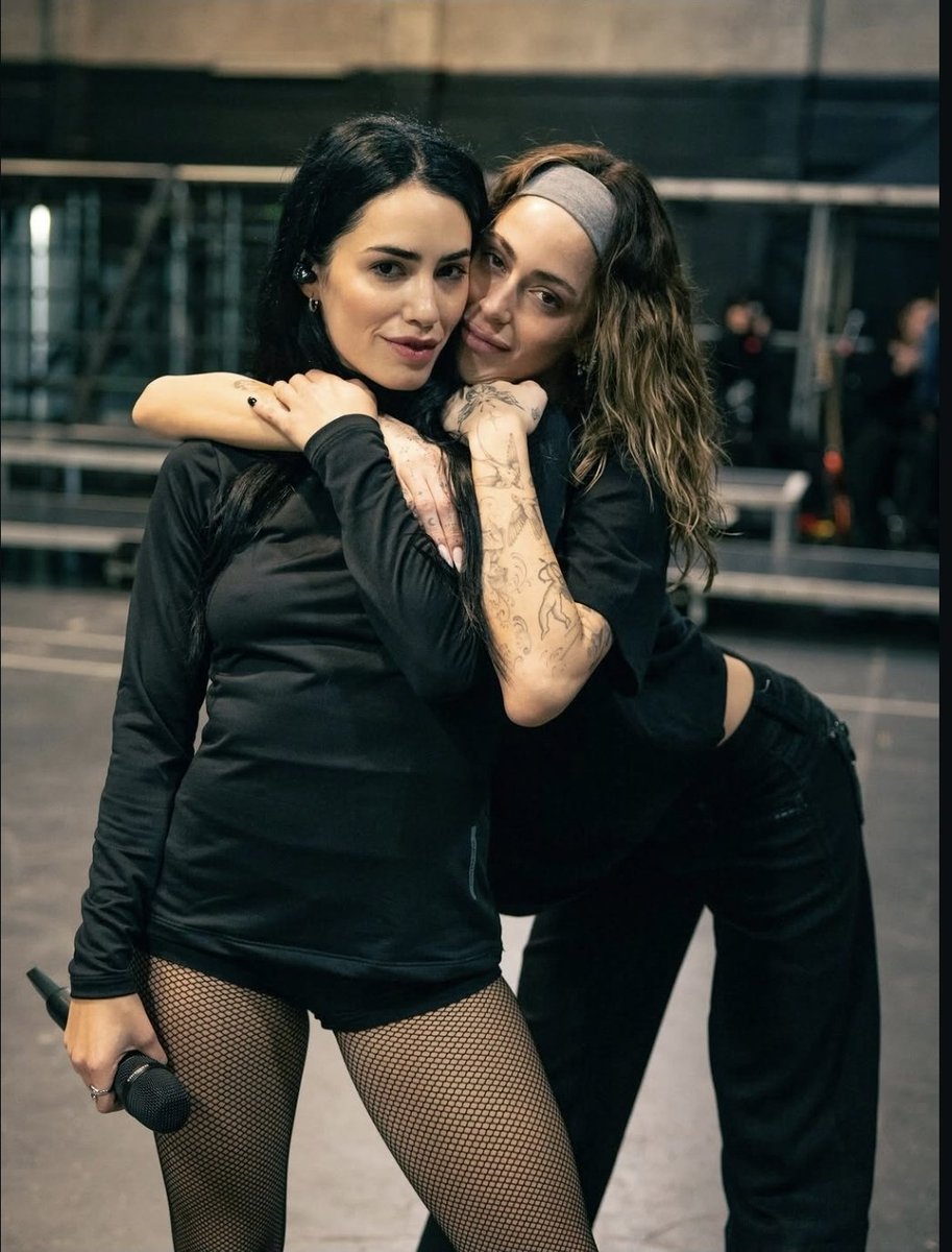MundoFamososOk's tweet photo. Aaaa cada foto que sale de Lali y Tini es mejor por dios las amo https://t.co/uFbBOyuAfi