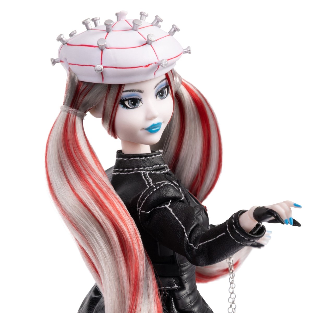 wyxxtt's tweet photo. @SeeingMount yall, it’s literally a beret.. 🙄🙄

only chopped hoes think she looks chopped &amp; obvi aren’t evolved enough to see the vision.. 💅 https://t.co/ml5xSHPDml