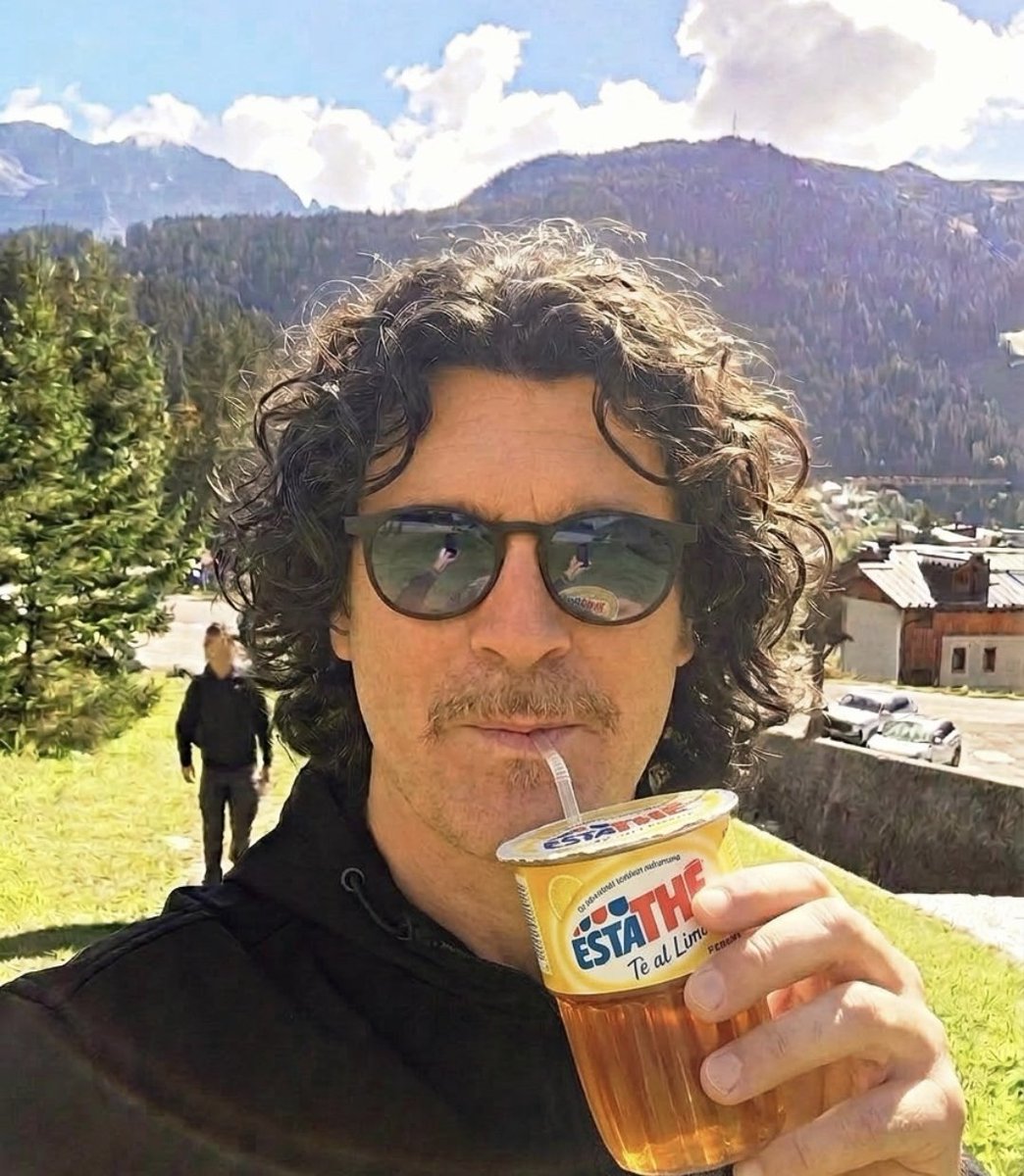 FraTesta73's tweet photo. #PIC #FlashMob #Estathè #Bocellari https://t.co/DcRw3R1Oc7