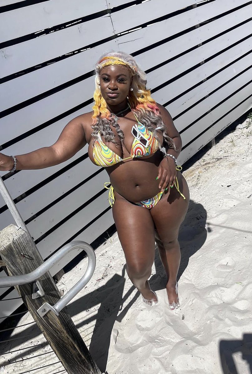 Kt_darkskin's tweet photo. Catch me at the beach https://t.co/PFTWMBeELV