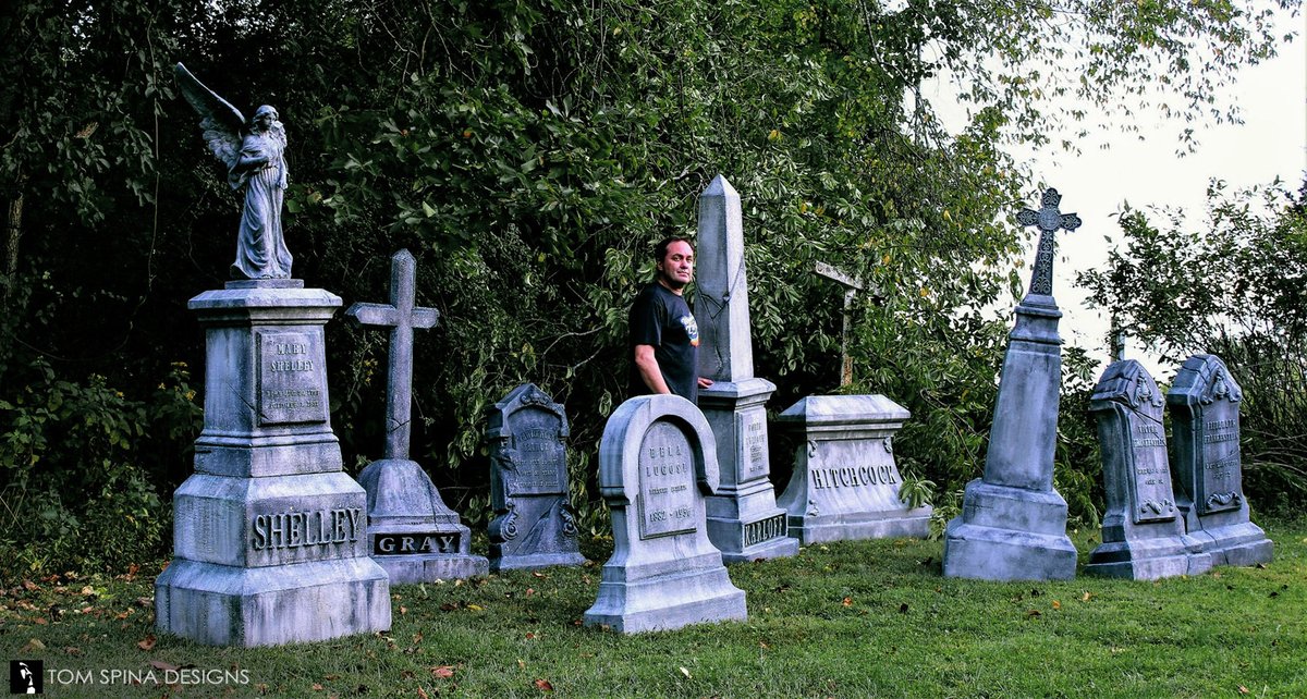 TomSpinaDesigns's tweet photo. We've had great fun making custom #Halloween decor for clients, including these UV-reactive glow-in-the-dark props inspired by #horror film characters, authors or filmmakers. See more: https://t.co/Iw5BuZ2txe

#TomSpinaDesigns #Tombstones #graveyard #spookyseason https://t.co/MfhBbTLLz0