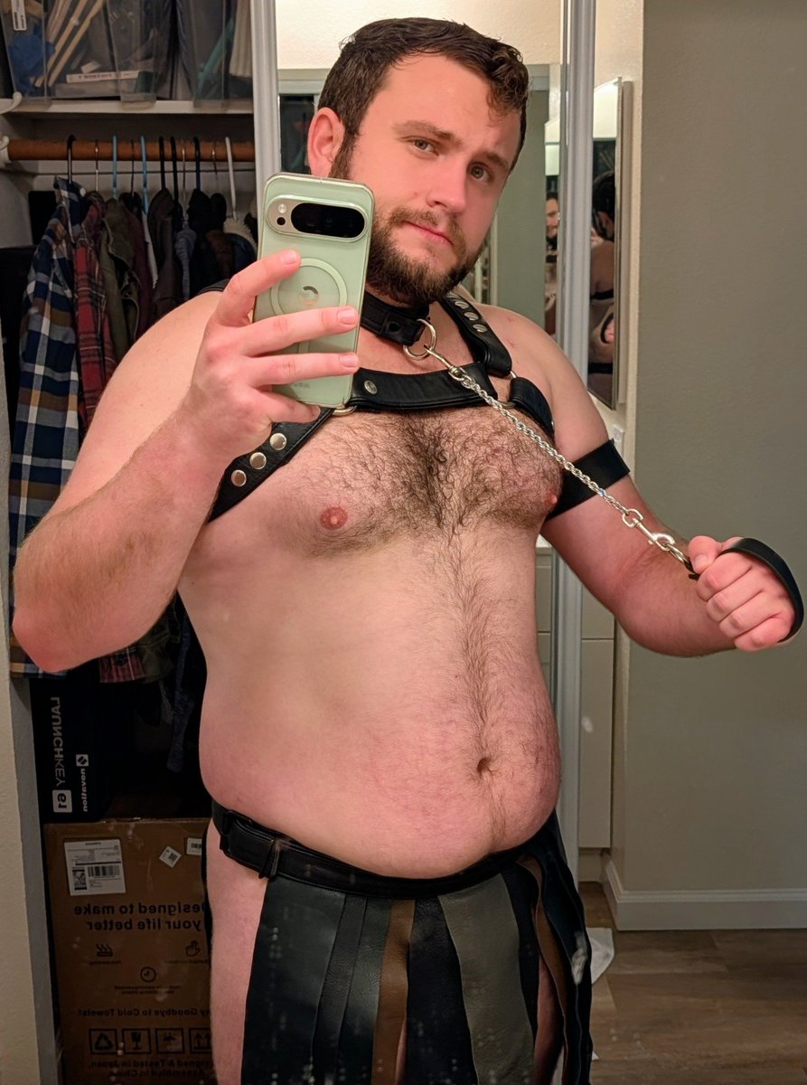ursarobo's tweet photo. Folsom fit https://t.co/MSErsQ7San