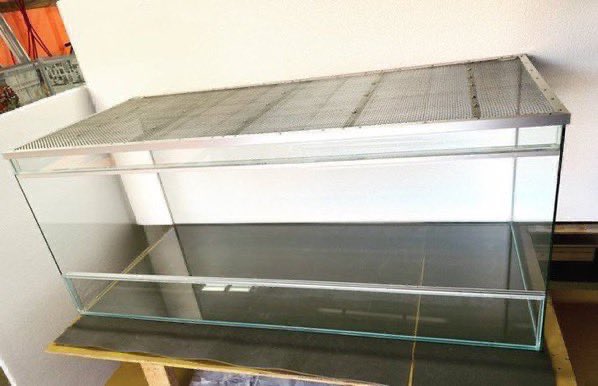 cot_up's tweet photo. おしゃれなレプタケースはインテリアにピッタリ！
サイズ、仕様等はご相談ください！　

レプタケース
1350x500x450H

お問合せ
info@cot-up.com
https://t.co/0fSgJnnfWi
#トゲオアガマ
#アオジタ
#リクガメ https://t.co/md4Syjd8JP