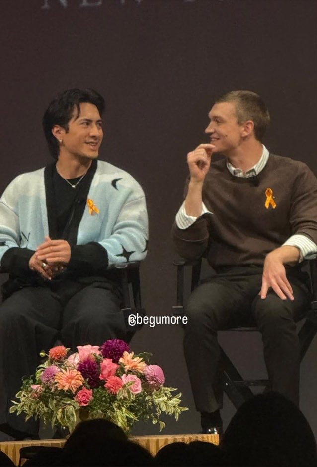 latintrees_'s tweet photo. Read the most angst fic all night to be welcome by a Hudconed end of the month and one for the irina fondation :’) ( i’m crying my hell out lord damn it ) https://t.co/UhkJR5Ytfd