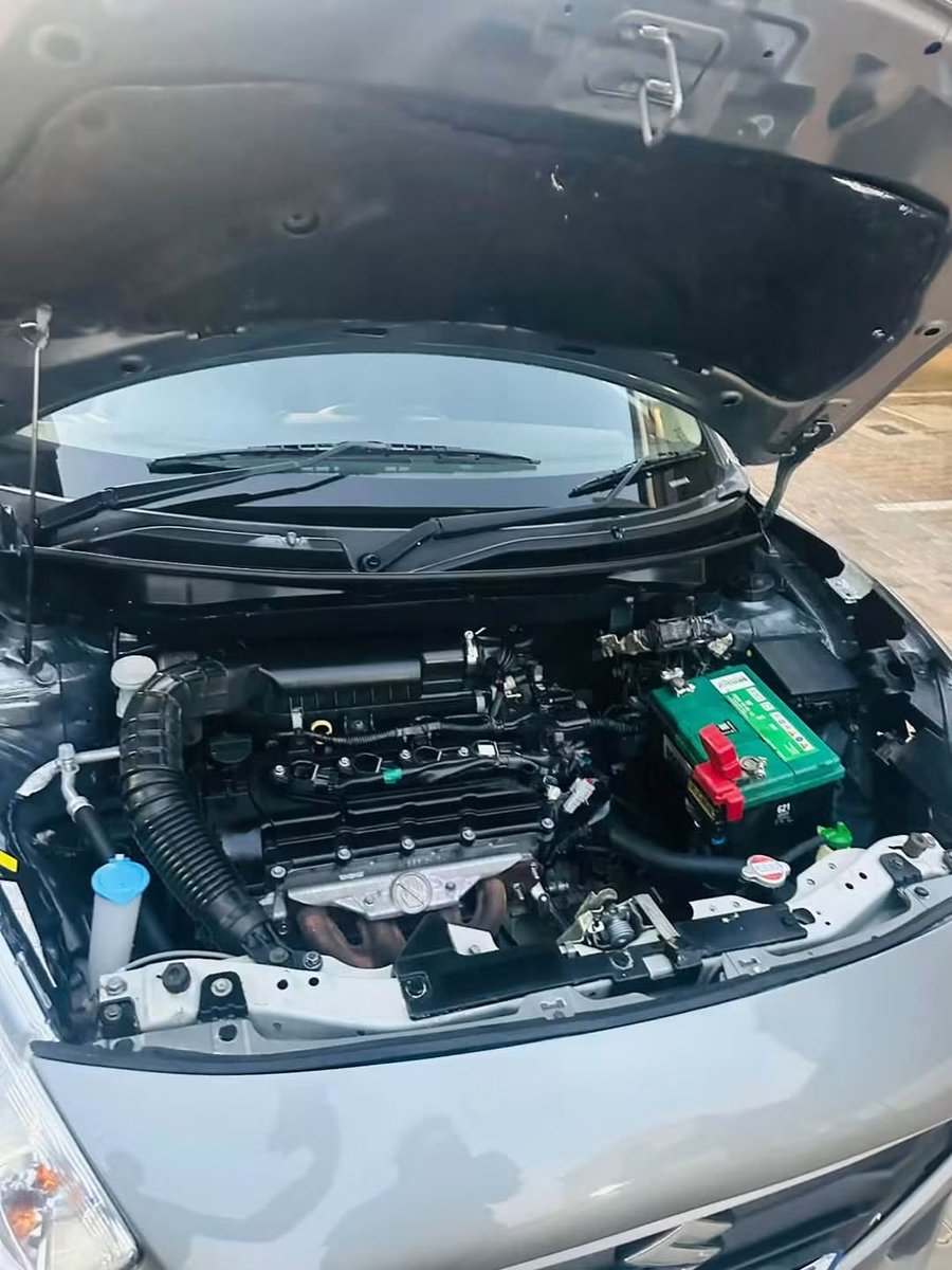 2lani47's tweet photo. 115 000
Suzuki Dzire 2022 Model 122 000KM 
📲0813417410 https://t.co/LBSeCJxFpl
