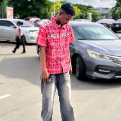 emmy44comedy's tweet photo. #NewProfilePic https://t.co/Mu6ZbXOyCp