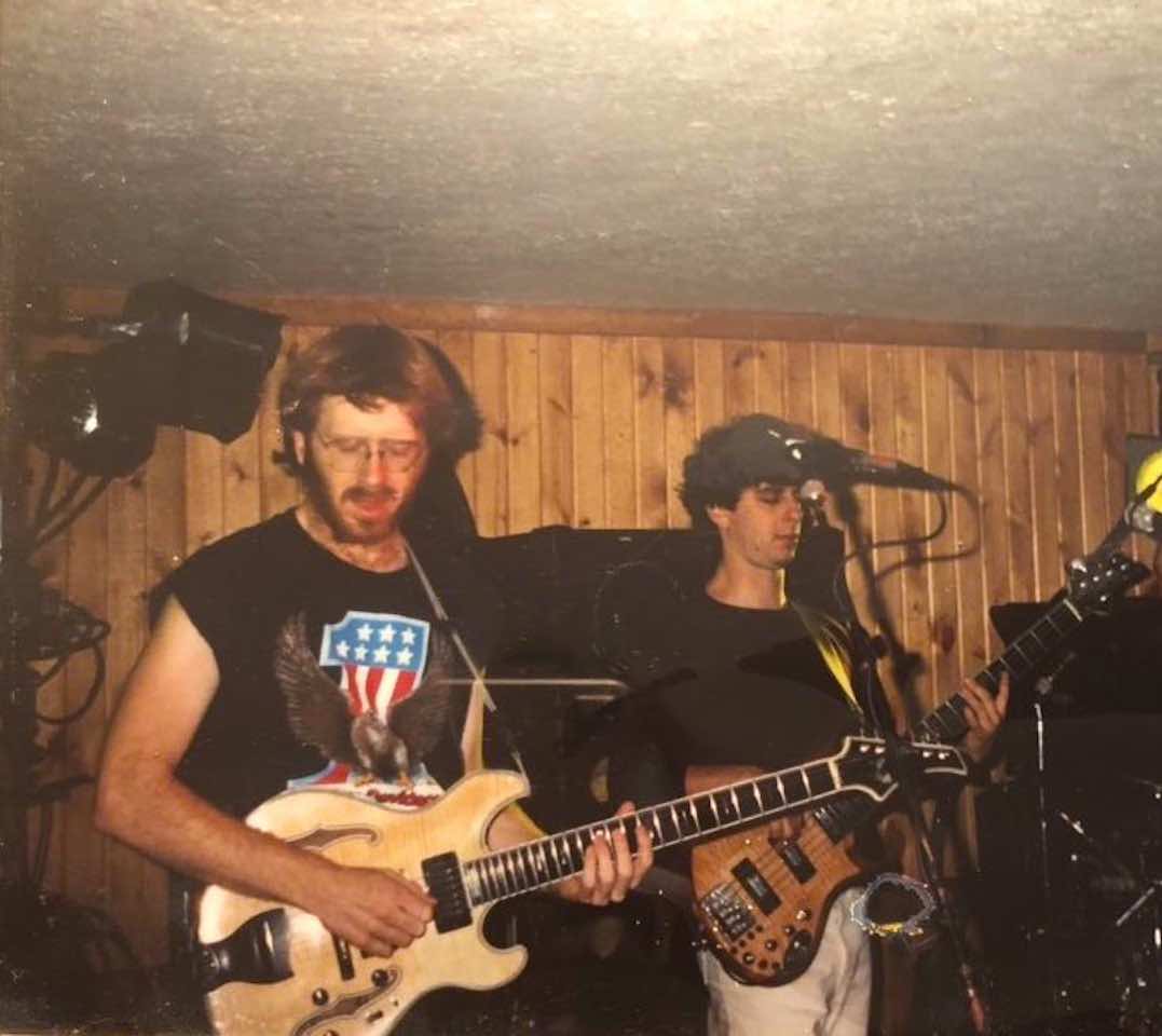 shapsio's tweet photo. 9/30 trey's bday #phish #TIPH: wedding90, dugout @ohiou 91, @ShorelineAmp 95, @ThomasAndMack 2 + les w/T & stewart HOB vegas00, mike/leo + meters experience w/M LA05, mike pittsburgh09, mike @thephoenixtdot 17, T riverside22, trey sound-on-sound23. https://t.co/avjoeVYt2I