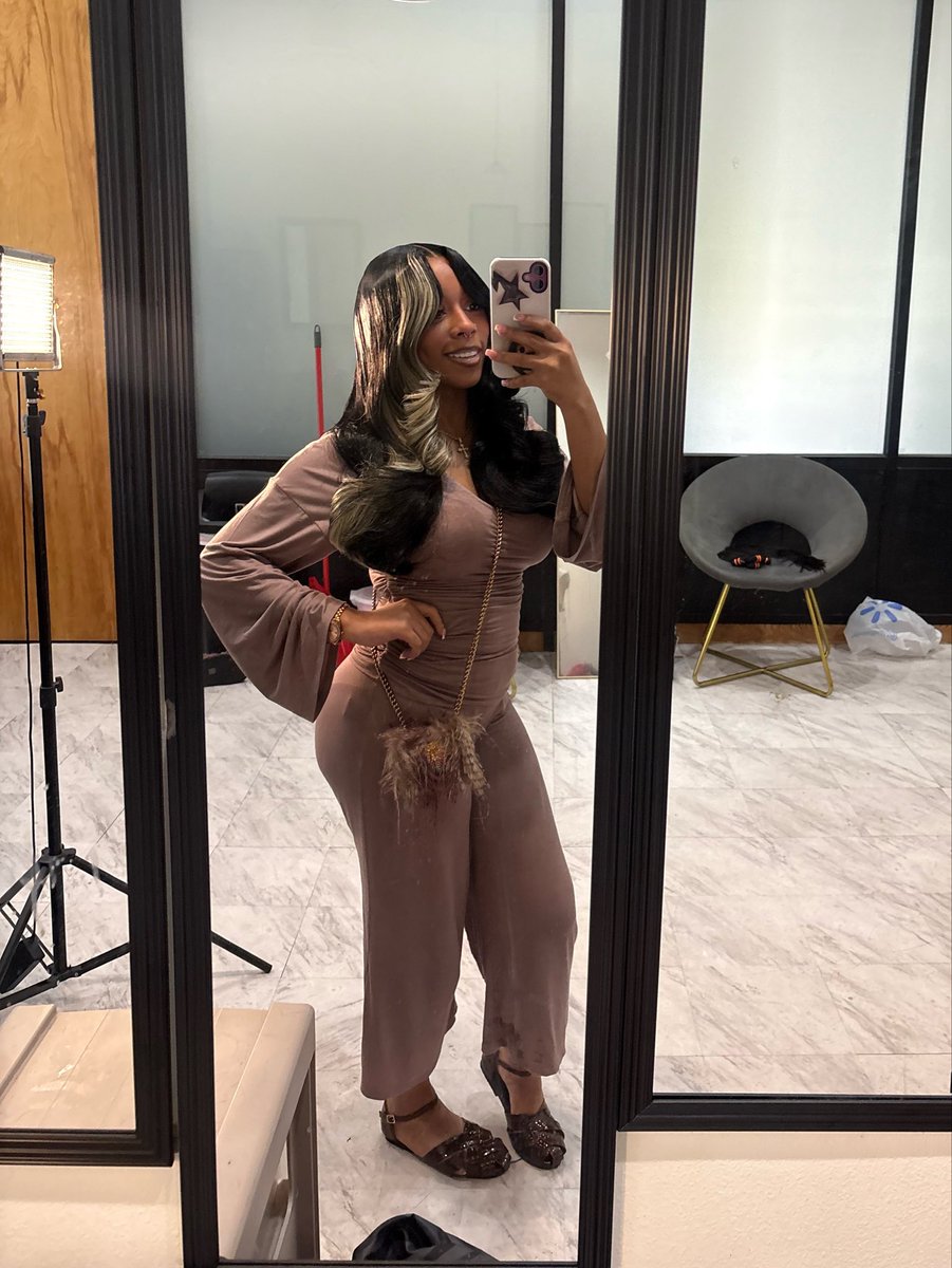 yagabbssdidit_'s tweet photo. hair days🌟🎀🫧🫶🏽 https://t.co/NAXd6nGgwE