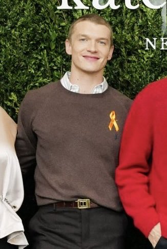 cowboyforests's tweet photo. he looks so DELICIOUS, i need him in sweaters with the collar under it more often https://t.co/IMguo5lFU3