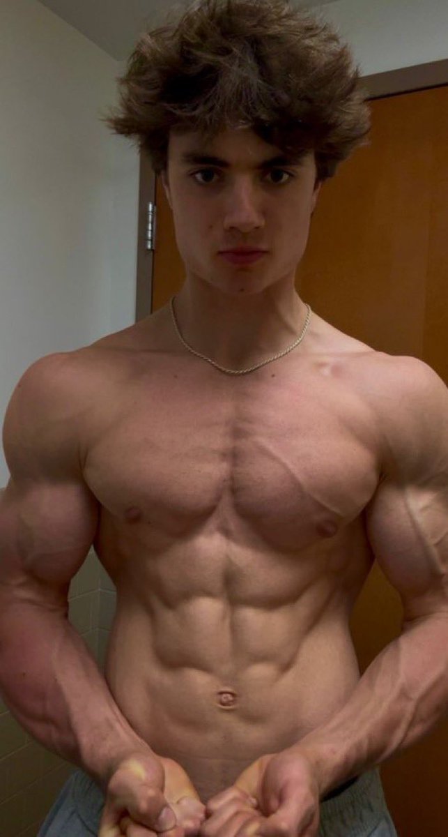 MASTERJAMES45_'s tweet photo. So many Findom and Master Spaces these days sound almost exactly like telethons: “Send now! Who’s going to take me to a hundred? Send nowwwww!” with an F-bomb every other word. Beggars.
You subs need a better Master like me. 💪💪💪
Hit me up, boys. 
😈😈😈😈
#cashking 
#cashdom https://t.co/W1aTWZaq9Y