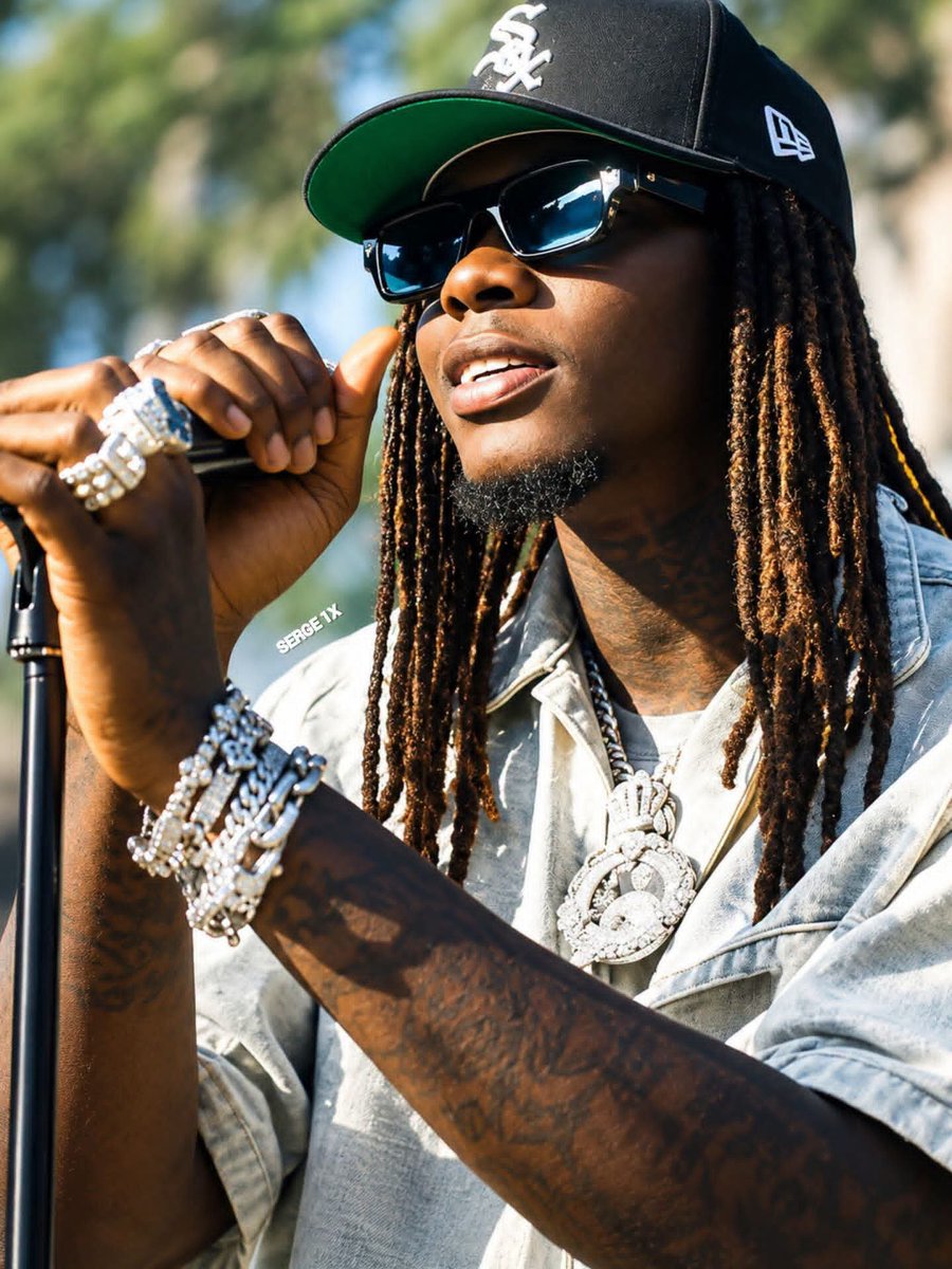 sidibemoussa97's tweet photo. Les experts en communication, si vous n'avez jamais pull up un artiste en gérant sa com, taisez-vous. 
Toujours le même refrain. https://t.co/PkrheJhmjF