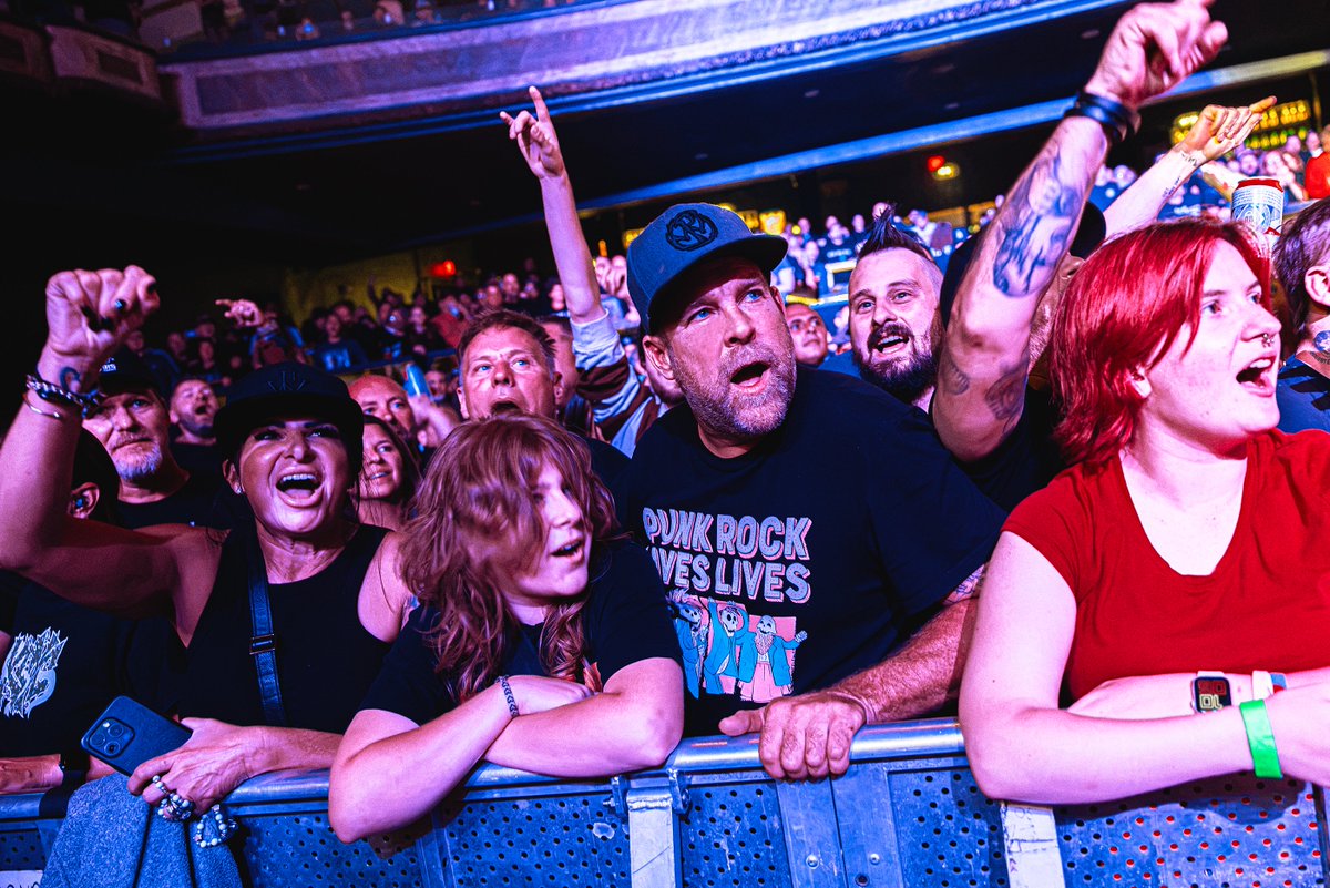 AgoraCLE's tweet photo. A word from the wise... next time don't miss @Pennywise 🤘

📸: @dspcle https://t.co/o1UPXpuG4w