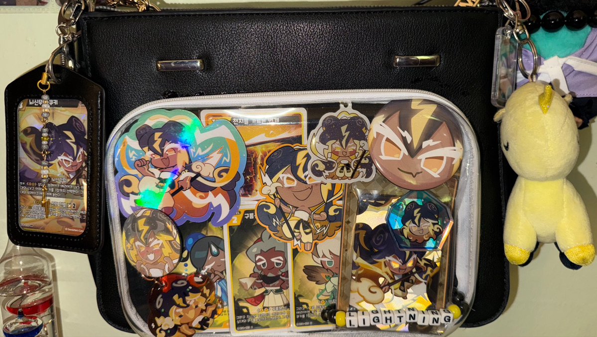 bitter_thunder's tweet photo. stormbringer cookie ita bag update https://t.co/P9eN42KGPs