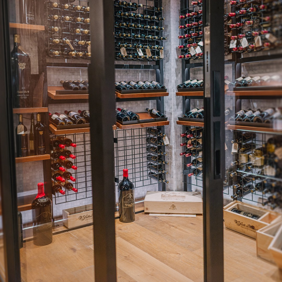 vsattui's tweet photo. Why wait for your next trip to Napa? 🍷

Join the V. Sattui Club and have your favorite wines delivered straight to your door. With flexible membership options, you can stock up on the wines you love and bring a piece of V. Sattui home with you. Learn more https://t.co/qgeBDewSm0 https://t.co/P4cR4WarA5
