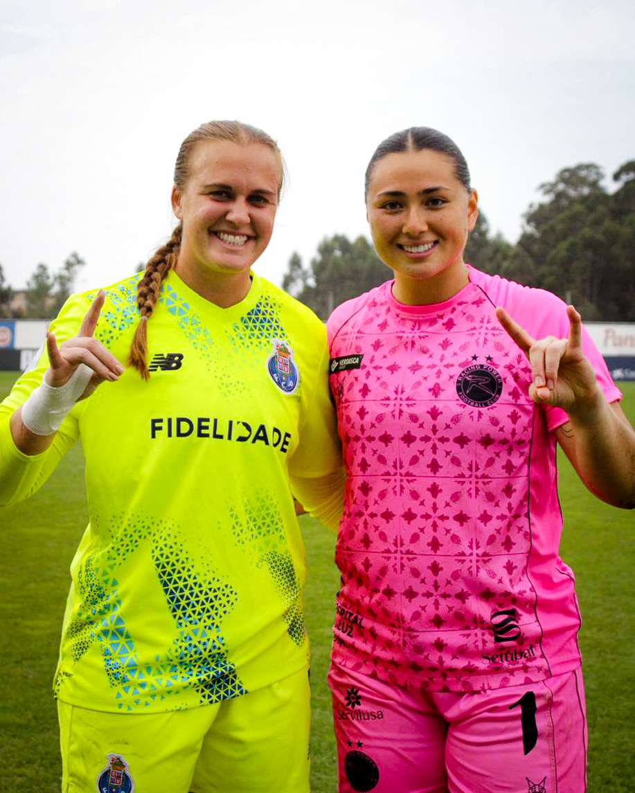 USUSoccer's tweet photo. Aggie alumni Cora Brendle and Taylor Rath met on the pitch on Sunday when FC Porto faced Racing Power FC in Portugal
Both players started in goal for their respective teams, and both earned shutouts in a 0-0 draw!
#AggiesInThePros https://t.co/0eD26TXpZN