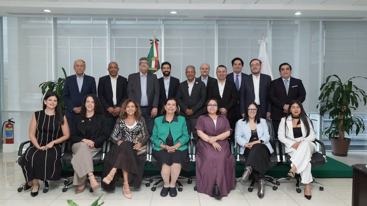 tereso_medina's tweet photo. La visita de los dirigentes de Brasil y Colombia nos permite fortalecer el diálogo institucional y los vínculos entre las organizaciones sindicales de América Latina. https://t.co/BRWoT5dWky
